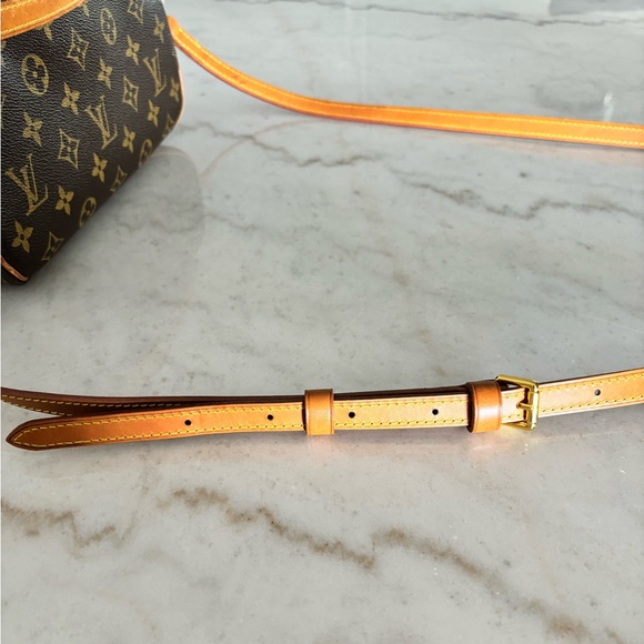 Louis Vuitton Bloise Monogram - Picture 11 of 15